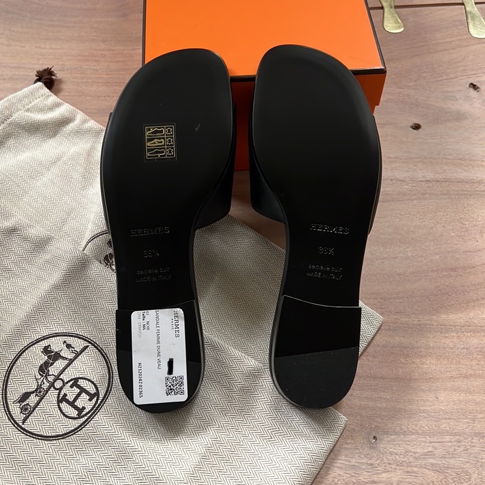 Hermès Dune Sandals, Size 36.5 - Picture 14 of 15